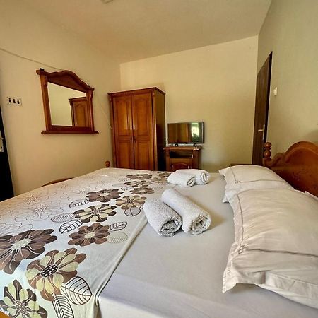 Casa Family Hotel Ulcinj Ngoại thất bức ảnh